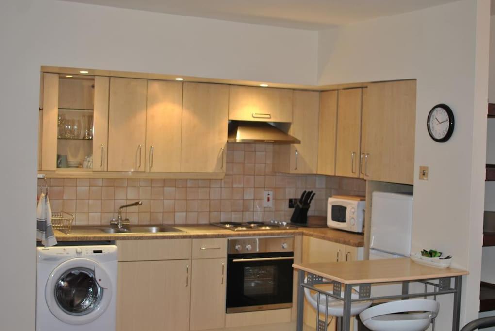 Awesome Apartment In The Heart Of Camden Town Londres Exterior foto